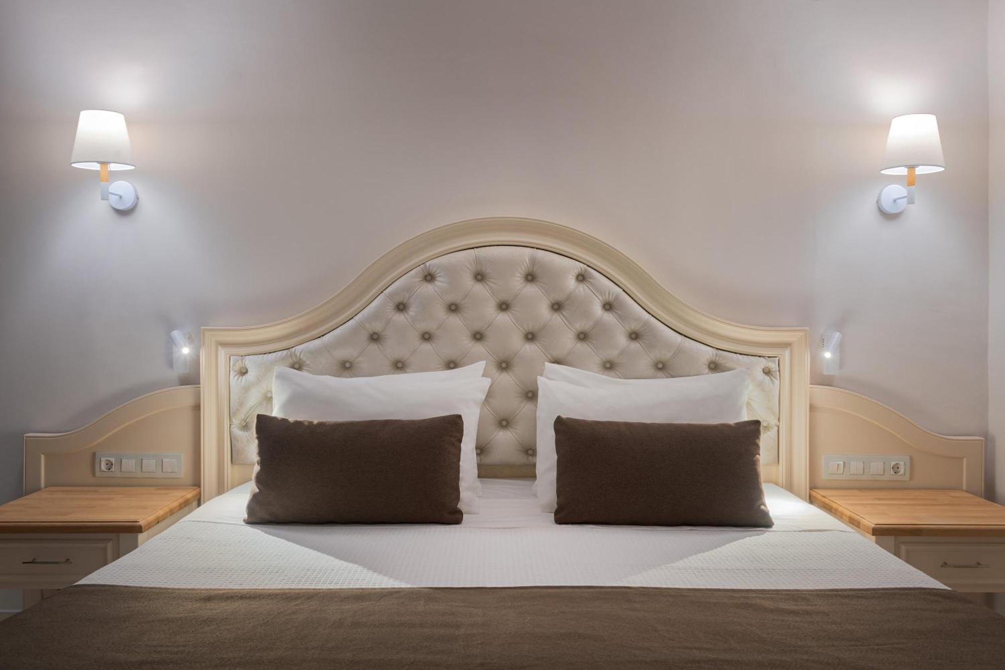Rodos Palladium Leisure & Wellness Kallithea  Exterior photo A bed with a headboard